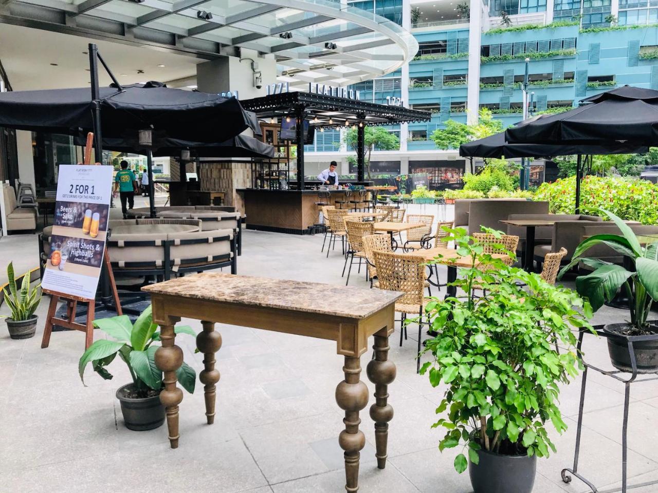 One Uptown Residence Bgc Pateros Екстер'єр фото